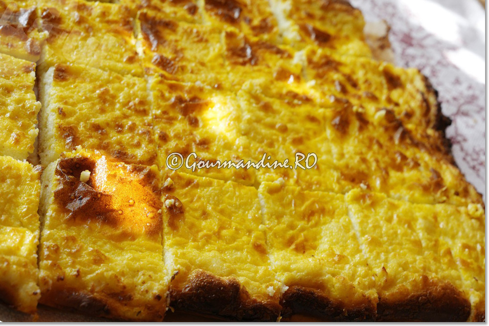 Plăcintă dobrogeană cu brânză sărată Plăcintă dobrogeană cu brânză sărată