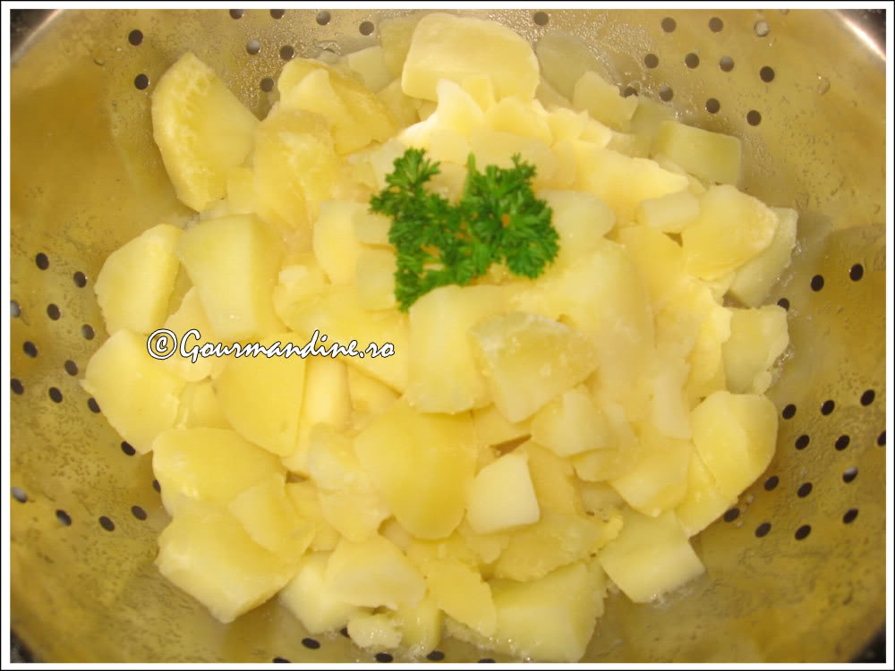 Cosulete din spuma de cartofi cu ciupercute